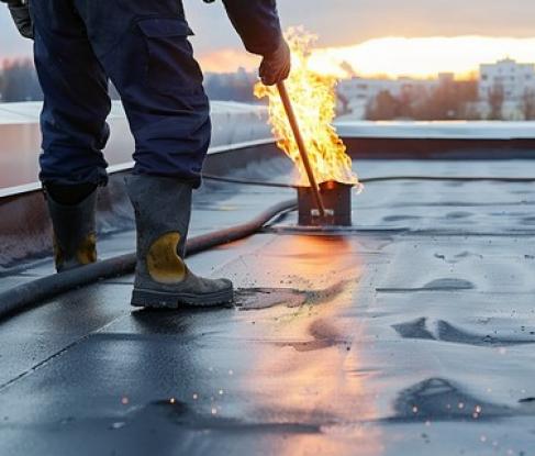 Устройство наплавляемой кровли